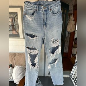 American Eagle mom jeans size 6 long